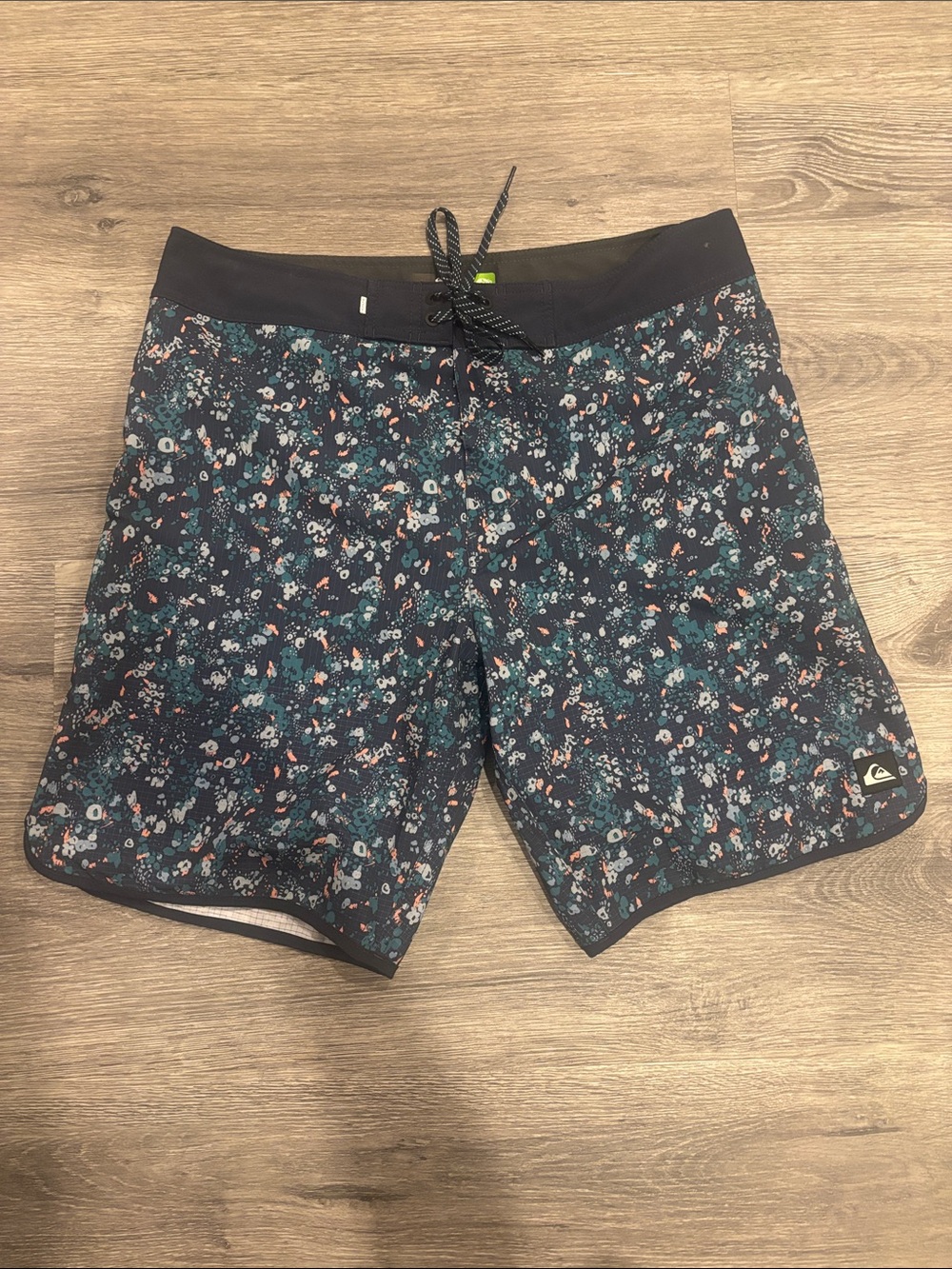Quiksilver Men’s Black Navy Floral Board Shorts